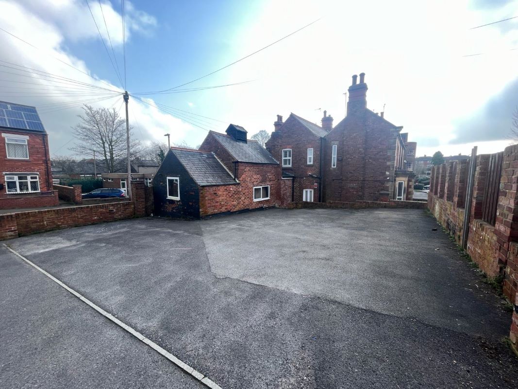 38 Elmton Road, Creswell, Worksop, Nottinghamshire, S80 4JD