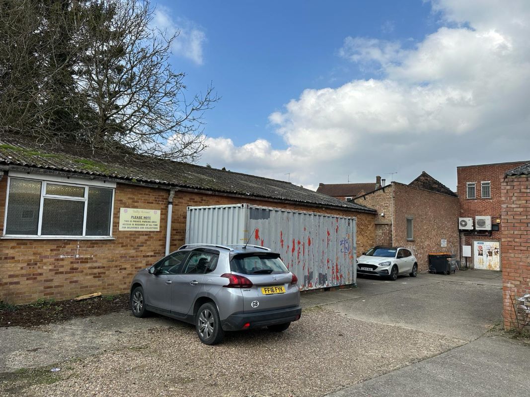 Furniture Showroom, South Street, Bourne, Lincolnshire, PE10 9LY