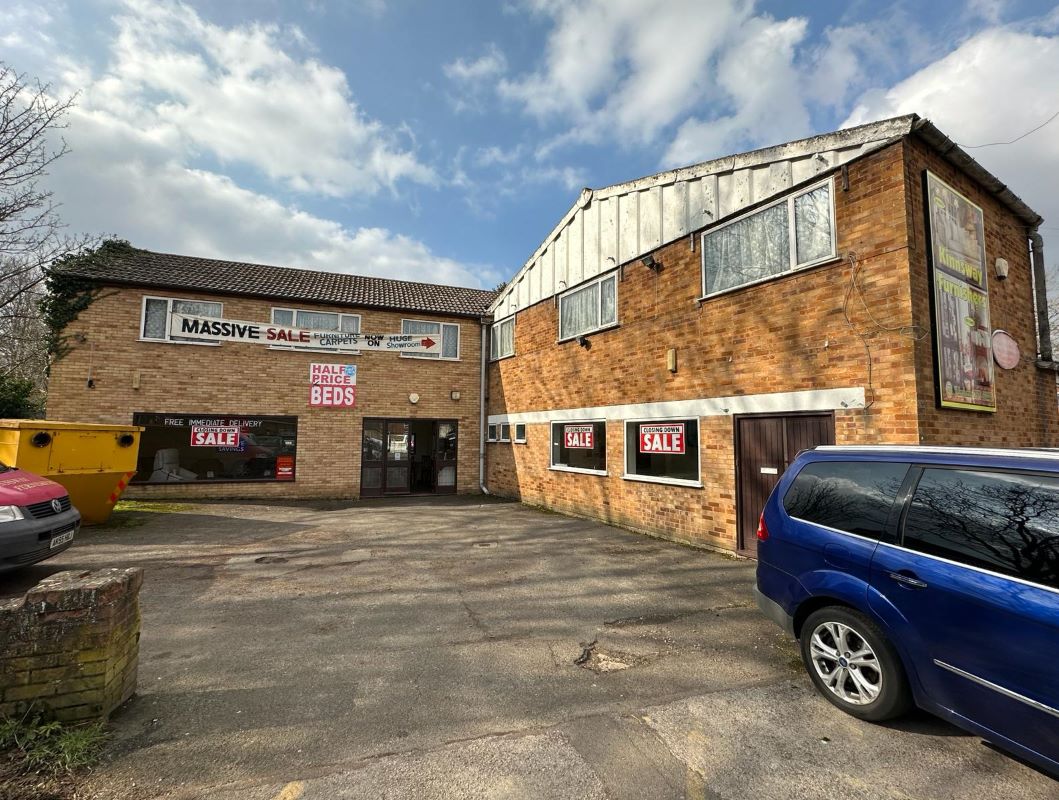 Furniture Showroom, South Street, Bourne, Lincolnshire, PE10 9LY