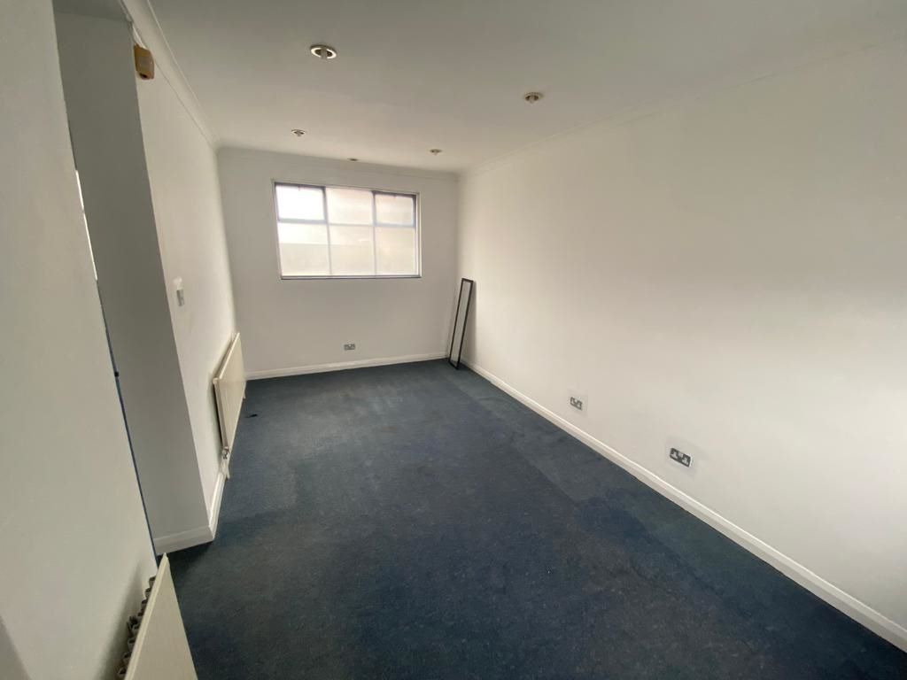 668 Woodborough Road, Nottingham, NG3 5FS