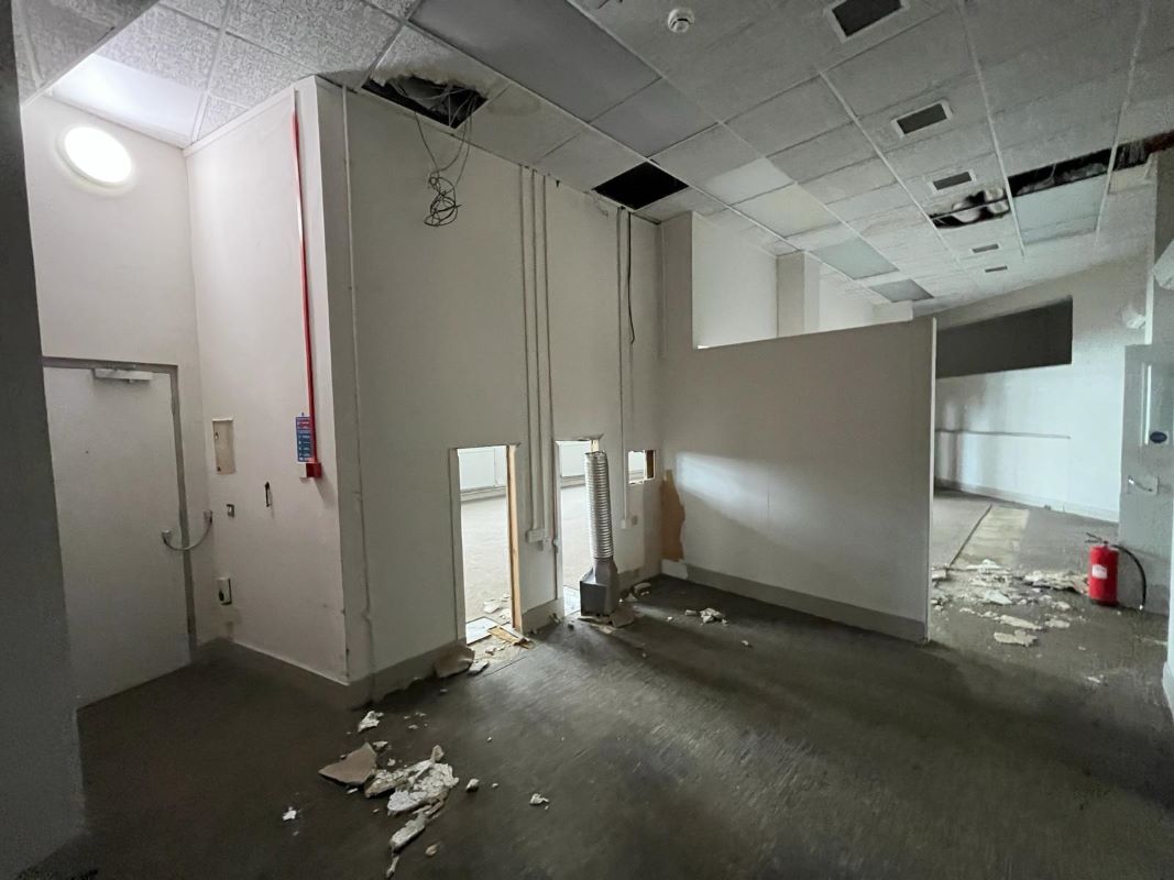 1 Bridge Street, Leatherhead, Surrey, KT22 8BL