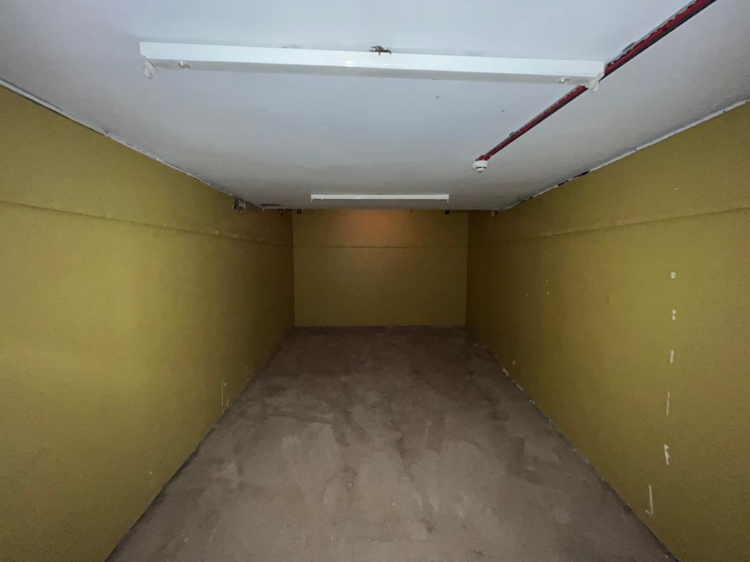 1 Bridge Street, Leatherhead, Surrey, KT22 8BL