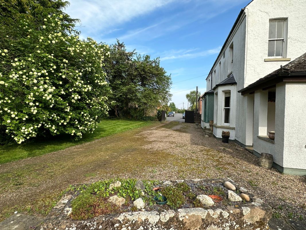 Barnby Grange, Back Lane, Barnby in the Willows, Newark, Nottinghamshire, NG24 2SD
