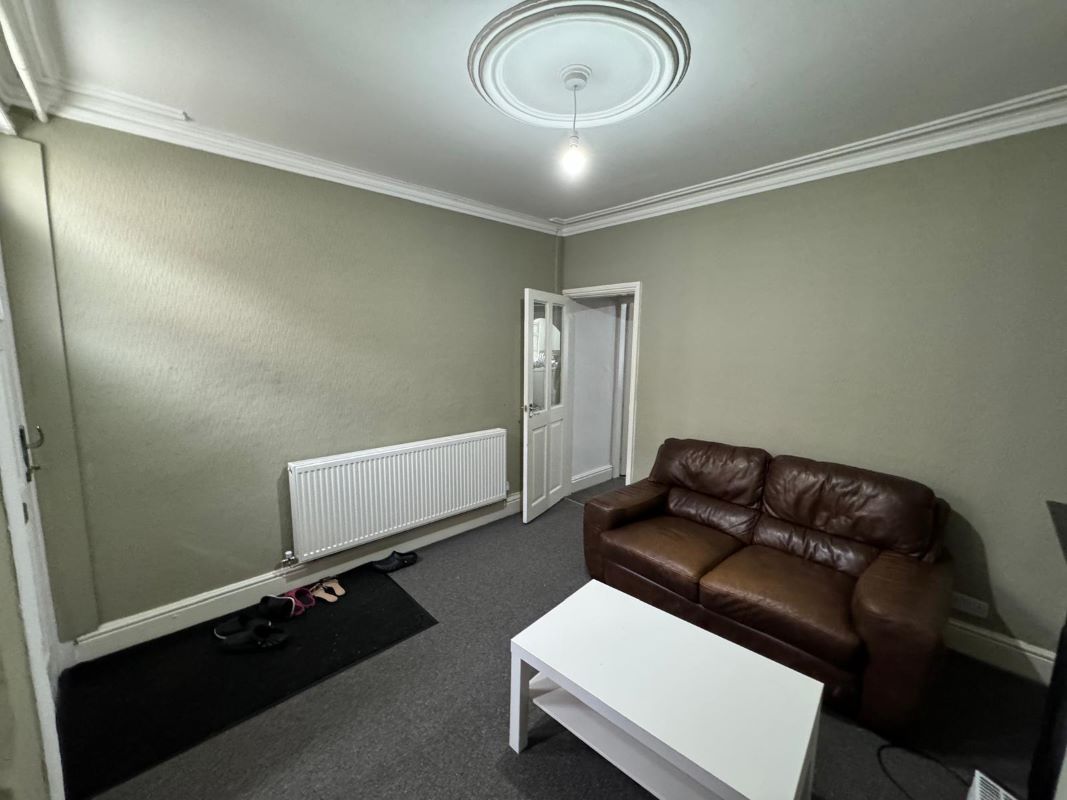 48 Wimbourne Road, Nottingham, NG7 5PD