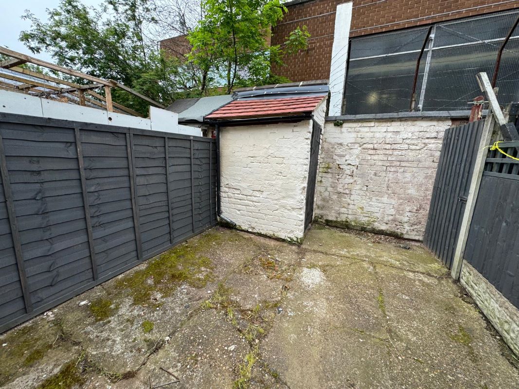 48 Wimbourne Road, Nottingham, NG7 5PD