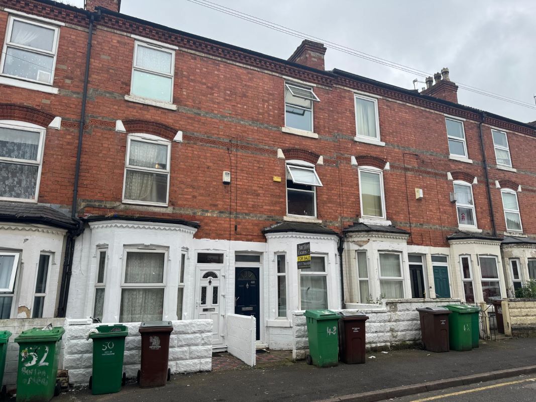 48 Wimbourne Road, Nottingham, NG7 5PD