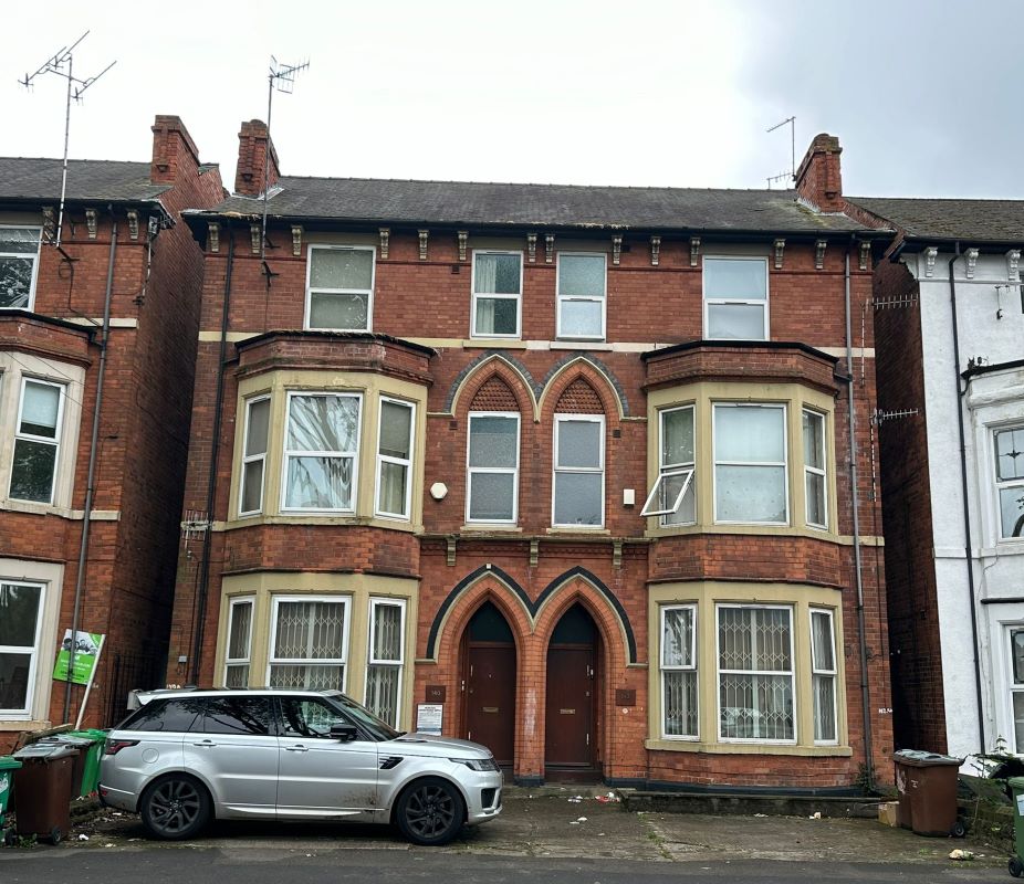 142 Gregory Boulevard, Nottingham, NG7 5JE