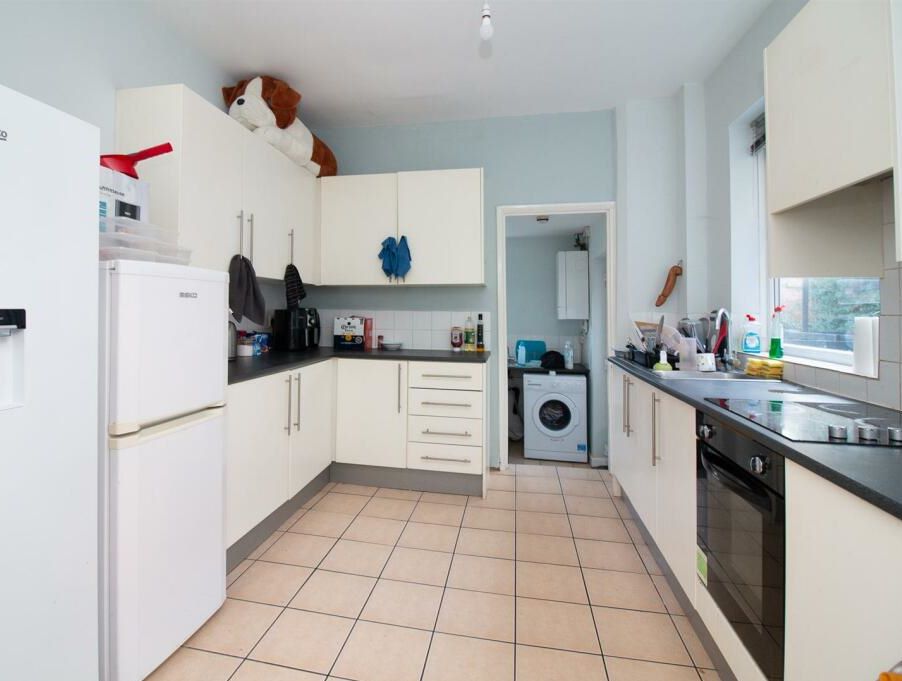 16 Radcliffe Road, West Bridgford, Nottingham, NG2 5FW