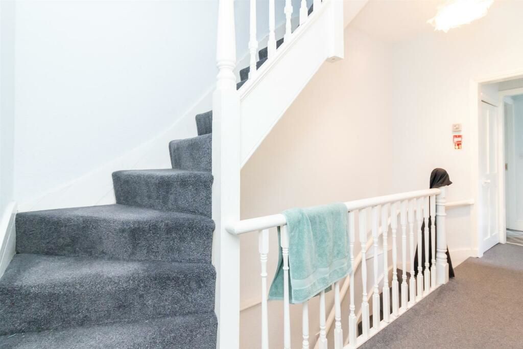 16 Radcliffe Road, West Bridgford, Nottingham, NG2 5FW