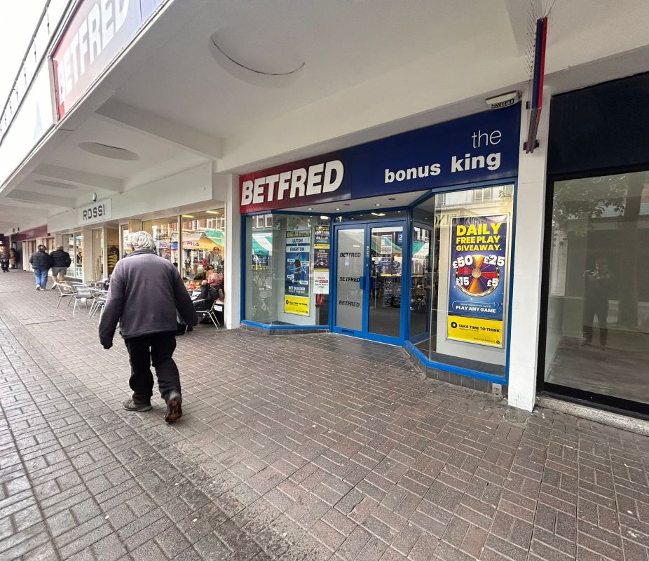 7 Burlington Street, Chesterfield, Derbyshire, S40 1RS