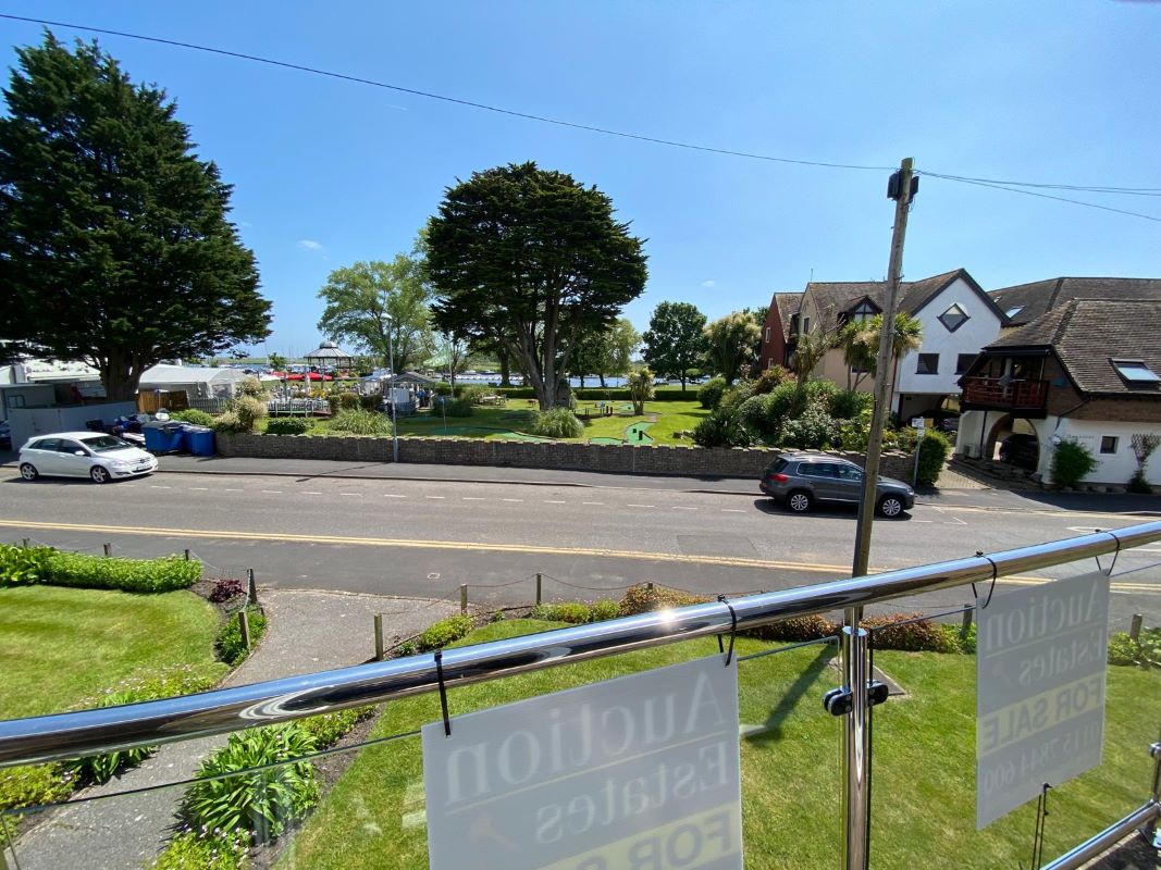 Flat 9 Harbour View Court, Queens Avenue, Christchurch, Dorset, BH23 1DD