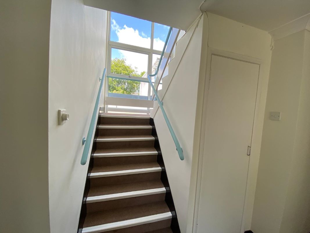 Flat 9 Harbour View Court, Queens Avenue, Christchurch, Dorset, BH23 1DD