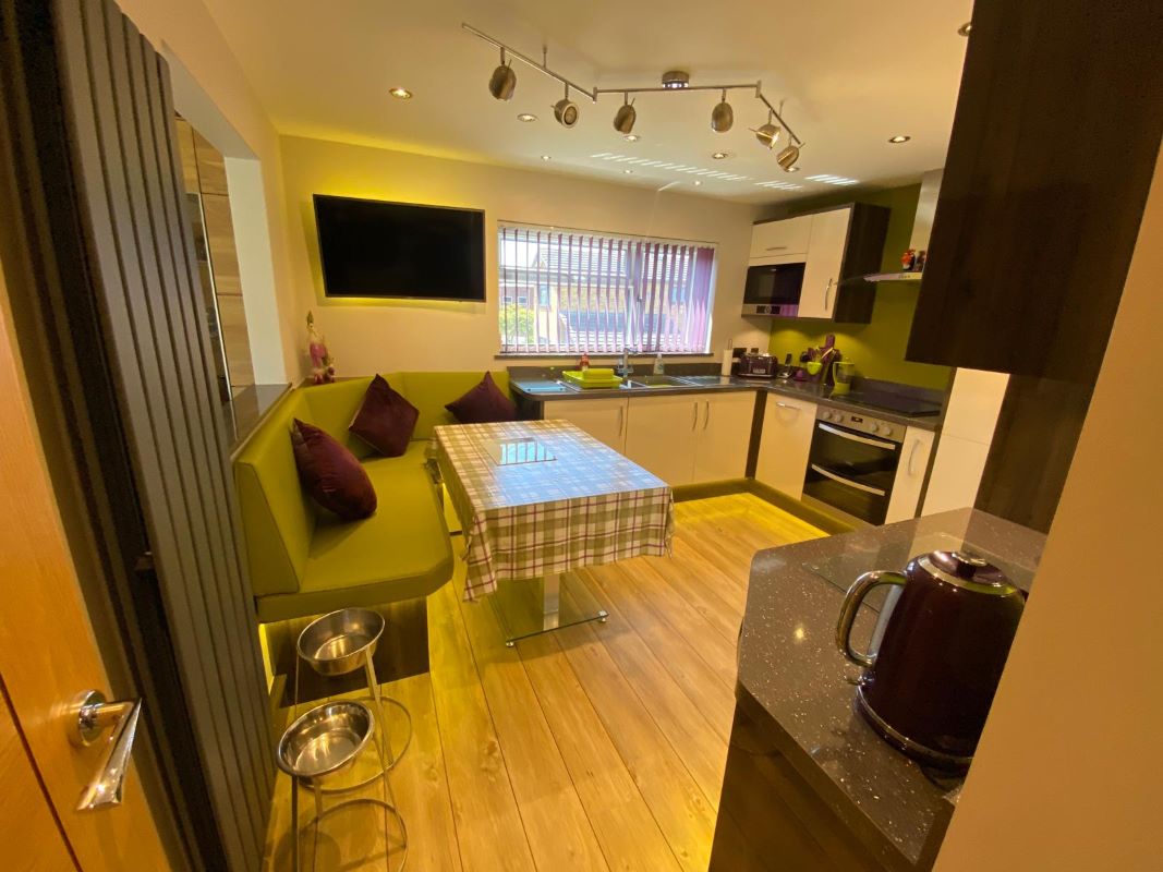 Flat 9 Harbour View Court, Queens Avenue, Christchurch, Dorset, BH23 1DD