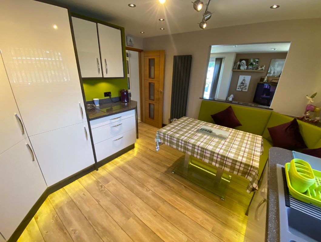 Flat 9 Harbour View Court, Queens Avenue, Christchurch, Dorset, BH23 1DD