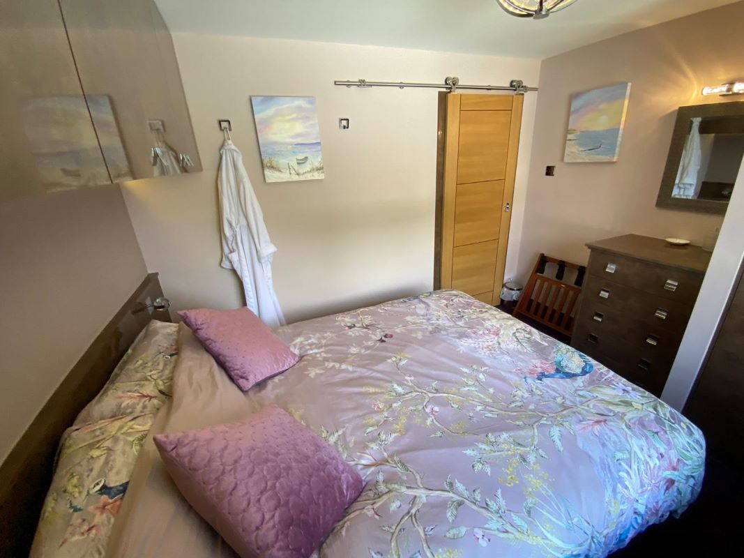 Flat 9 Harbour View Court, Queens Avenue, Christchurch, Dorset, BH23 1DD