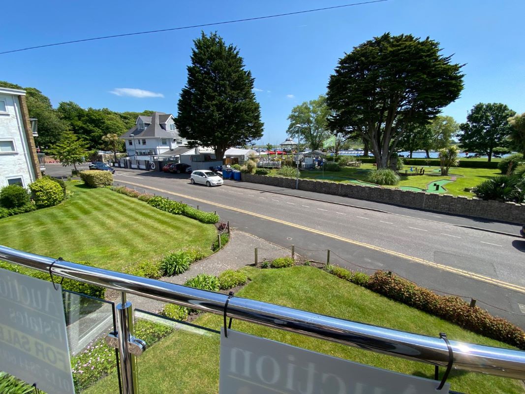 Flat 9 Harbour View Court, Queens Avenue, Christchurch, Dorset, BH23 1DD