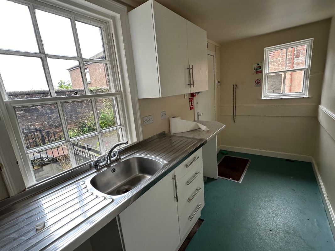 28 Castle Street, Dumfries, Dumfriesshire, DG1 1DG