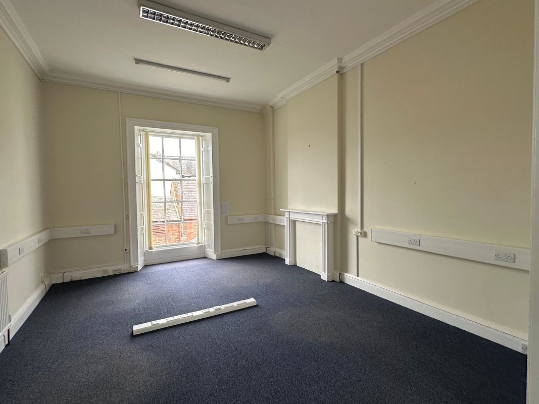 28 Castle Street, Dumfries, Dumfriesshire, DG1 1DG