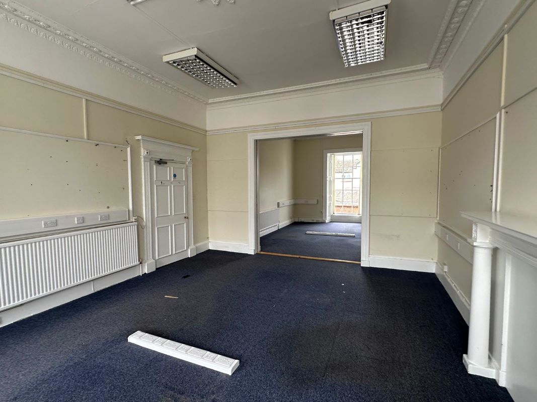 28 Castle Street, Dumfries, Dumfriesshire, DG1 1DG