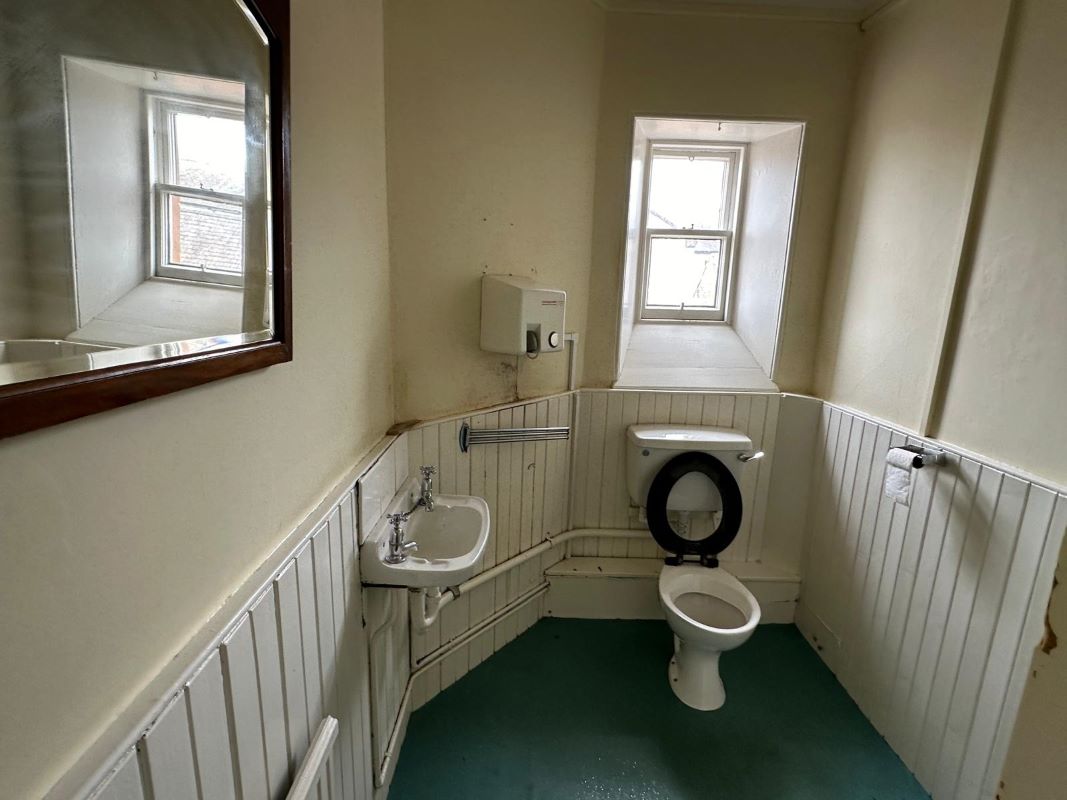 28 Castle Street, Dumfries, Dumfriesshire, DG1 1DG