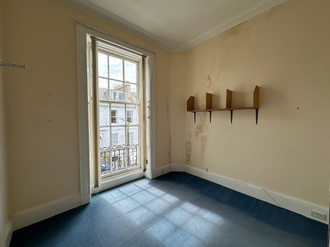 28 Castle Street, Dumfries, Dumfriesshire, DG1 1DG