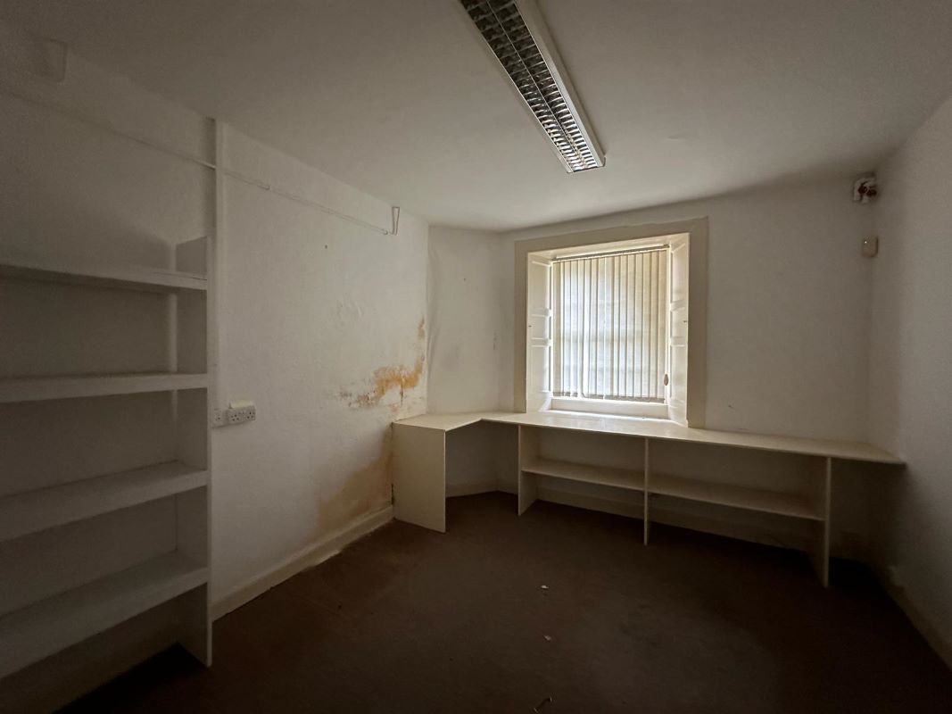 28 Castle Street, Dumfries, Dumfriesshire, DG1 1DG