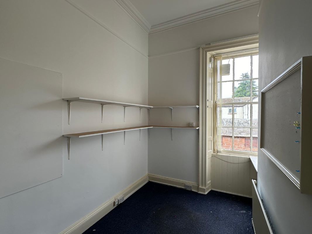 28 Castle Street, Dumfries, Dumfriesshire, DG1 1DG