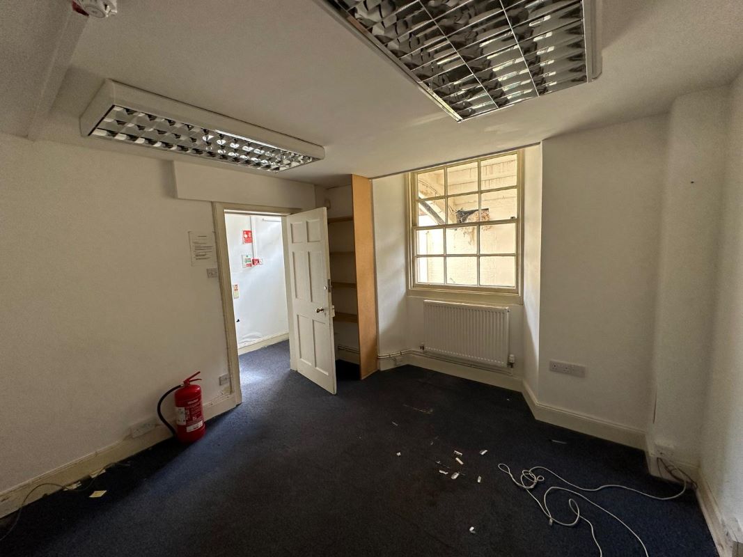 28 Castle Street, Dumfries, Dumfriesshire, DG1 1DG