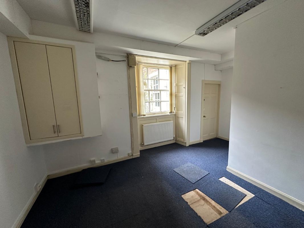 28 Castle Street, Dumfries, Dumfriesshire, DG1 1DG