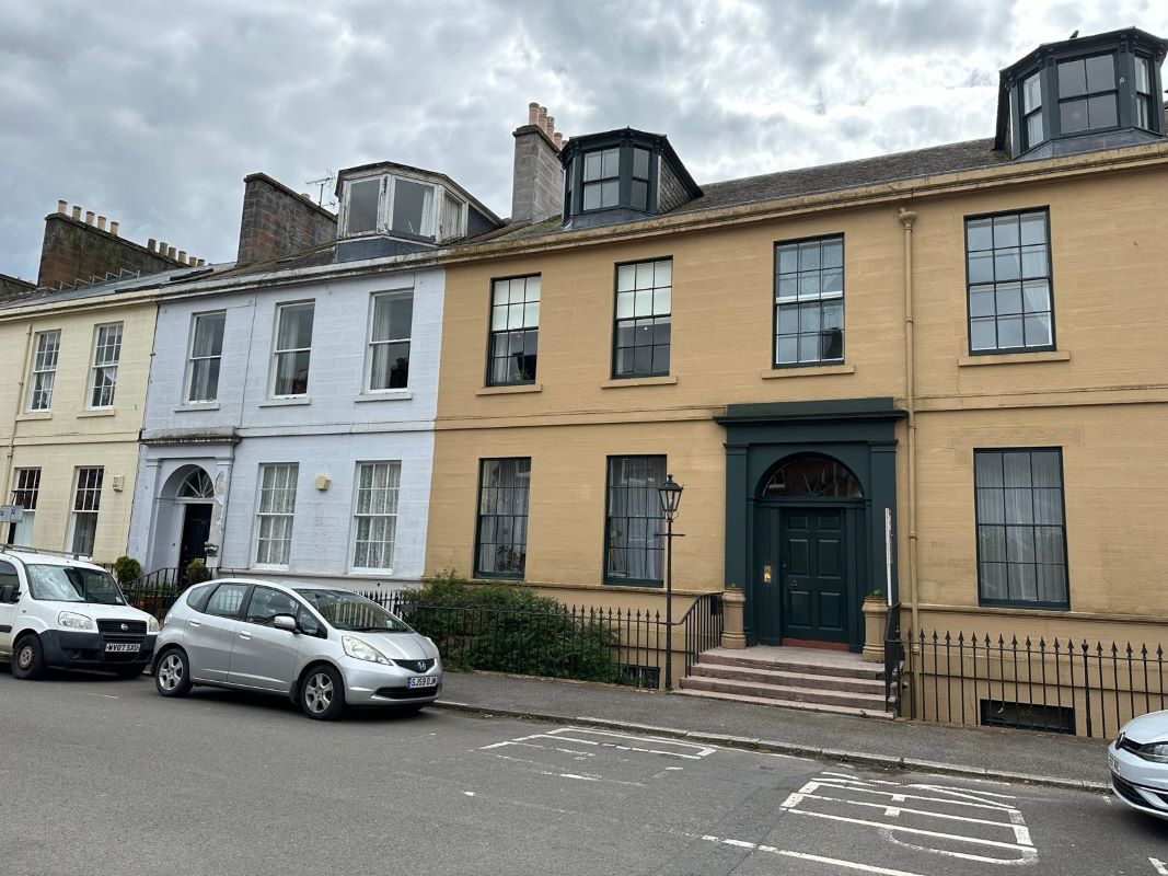 28 Castle Street, Dumfries, Dumfriesshire, DG1 1DG