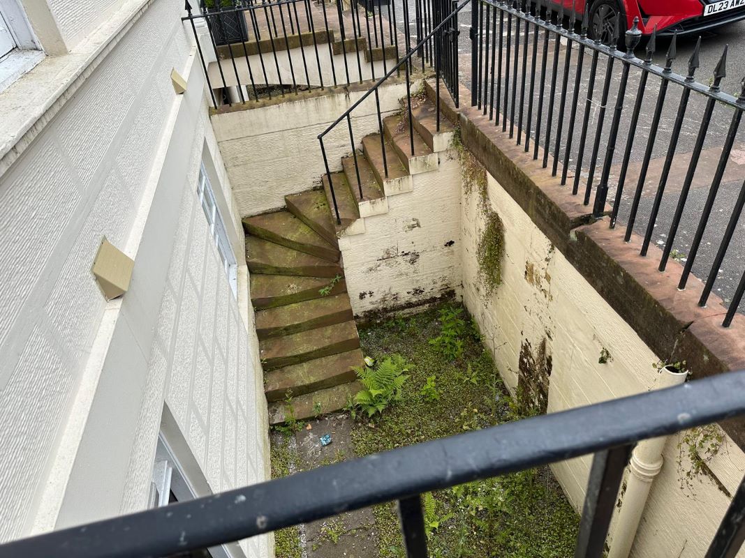 28 Castle Street, Dumfries, Dumfriesshire, DG1 1DG