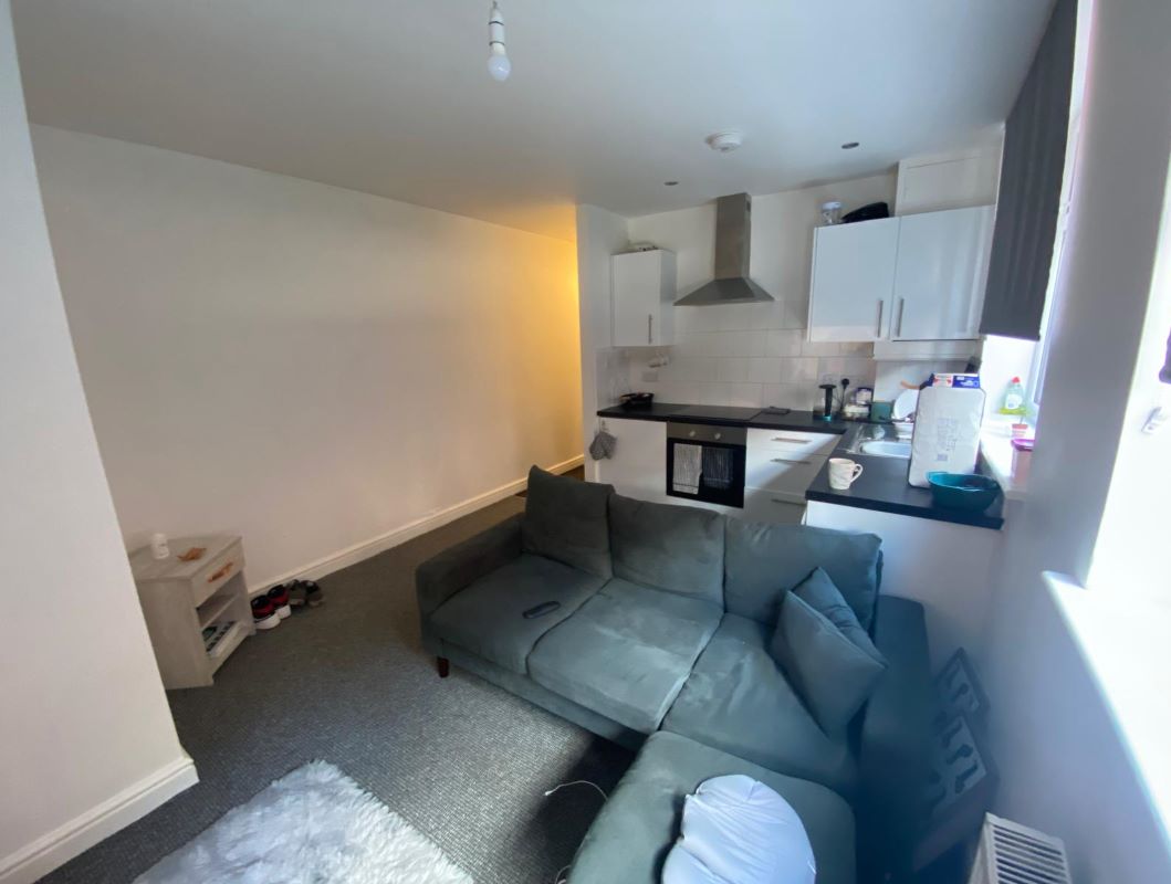 22 Albert Street & Flats 1-3 Mercia House, Mansfield, NG18 1EB