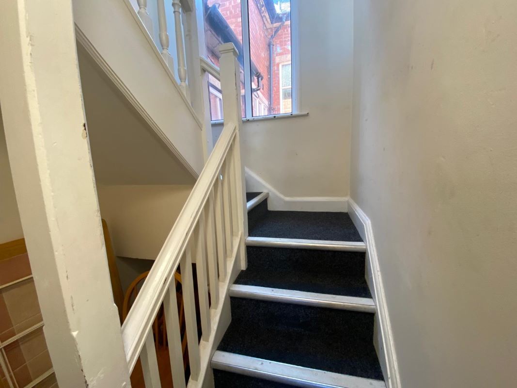 22 Albert Street & Flats 1-3 Mercia House, Mansfield, NG18 1EB
