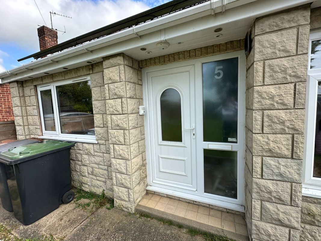 5 Welbourn Road, Brant Broughton, Lincolnshire, LN5 0SP