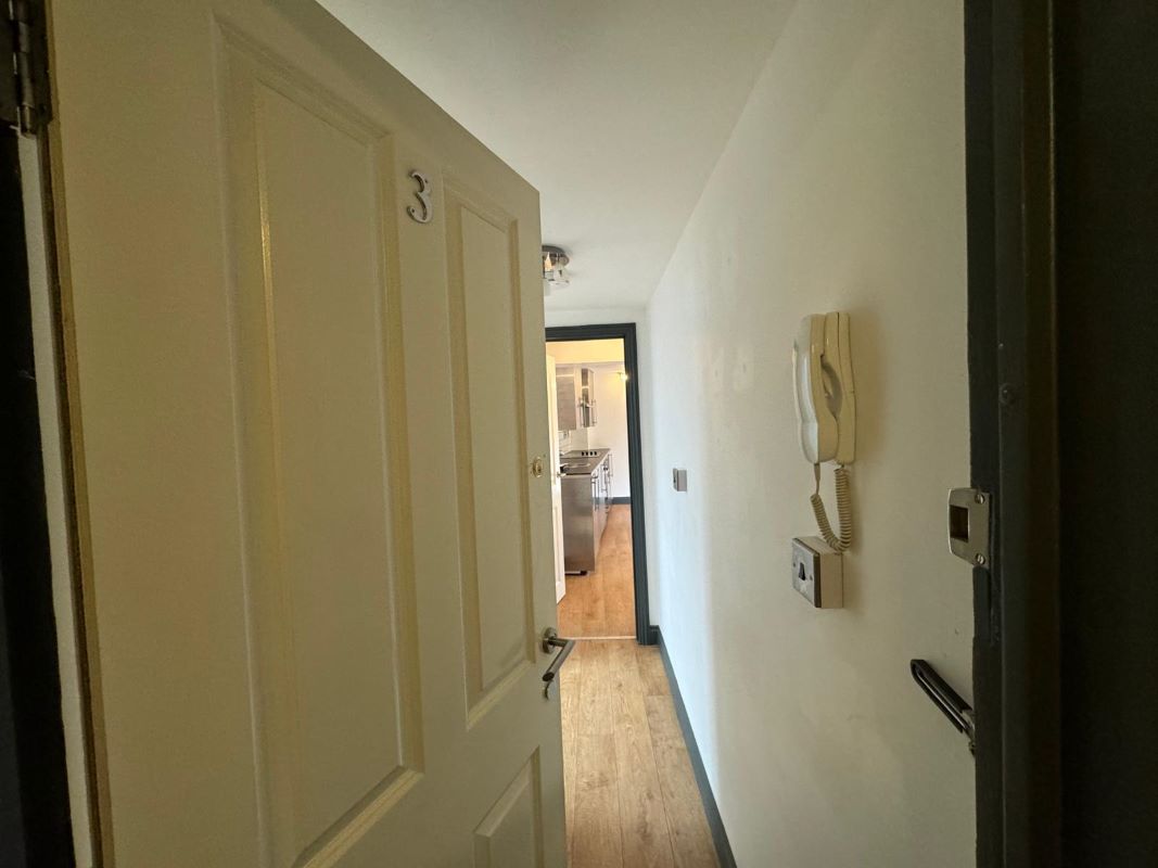 3 Mill House Apartments, 1 Mill Lane, Guildford, Surrey, GU1 3XX