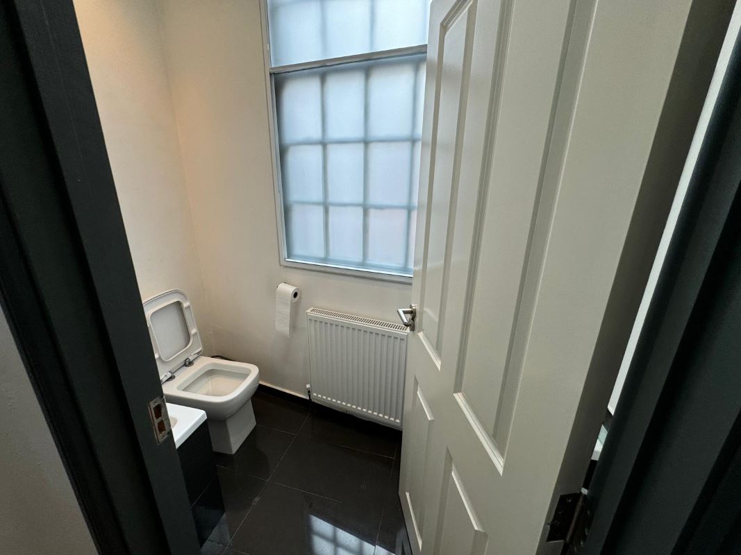 3 Mill House Apartments, 1 Mill Lane, Guildford, Surrey, GU1 3XX
