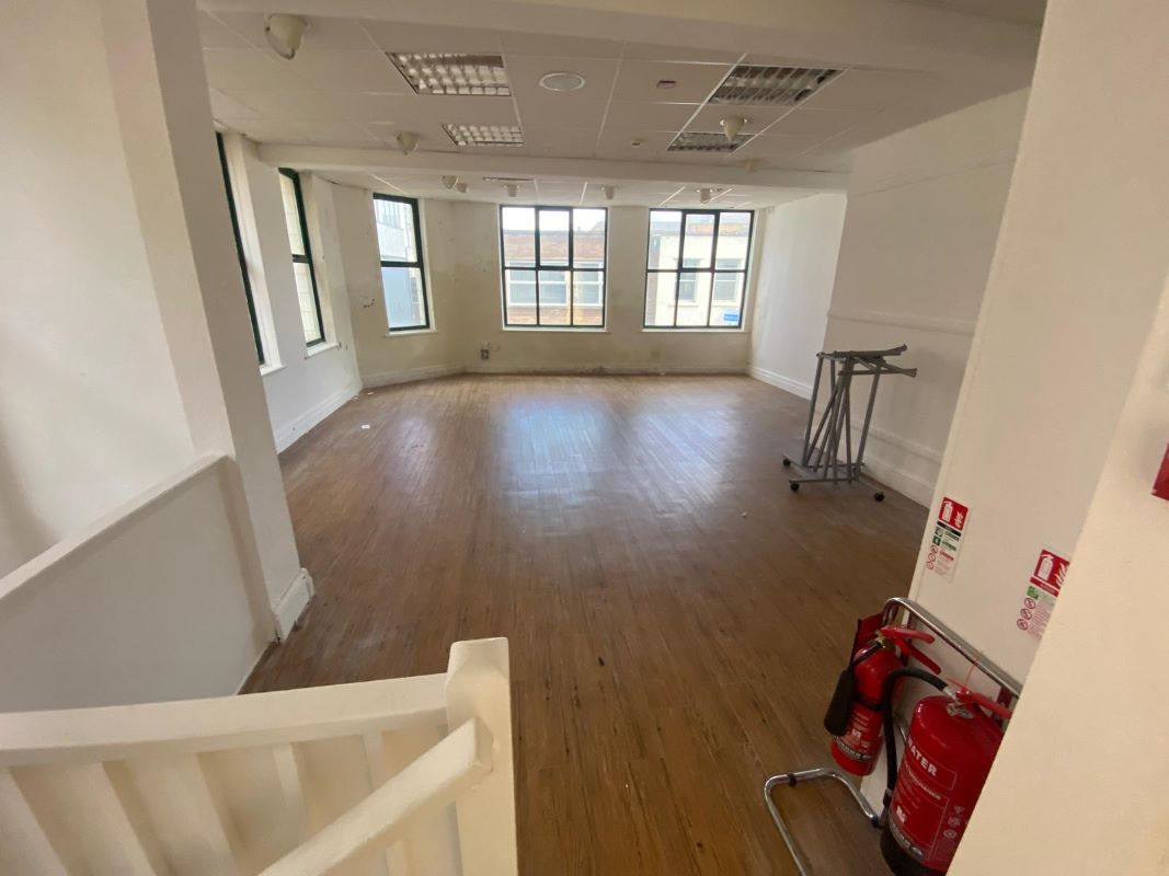 9-9B Packers Row, Chesterfield, Derbyshire, S40 1RB