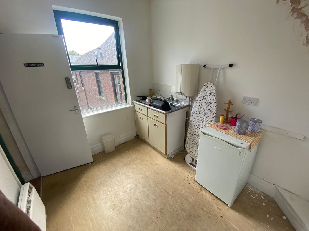 9-9B Packers Row, Chesterfield, Derbyshire, S40 1RB