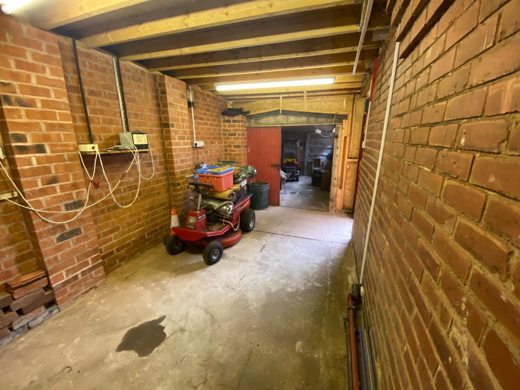 5 Ellesmere Road, Forest Town, Mansfield, NG19 0EG