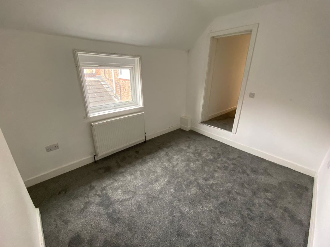 43 Holliers Walk, Hinkley, LE10 1QW