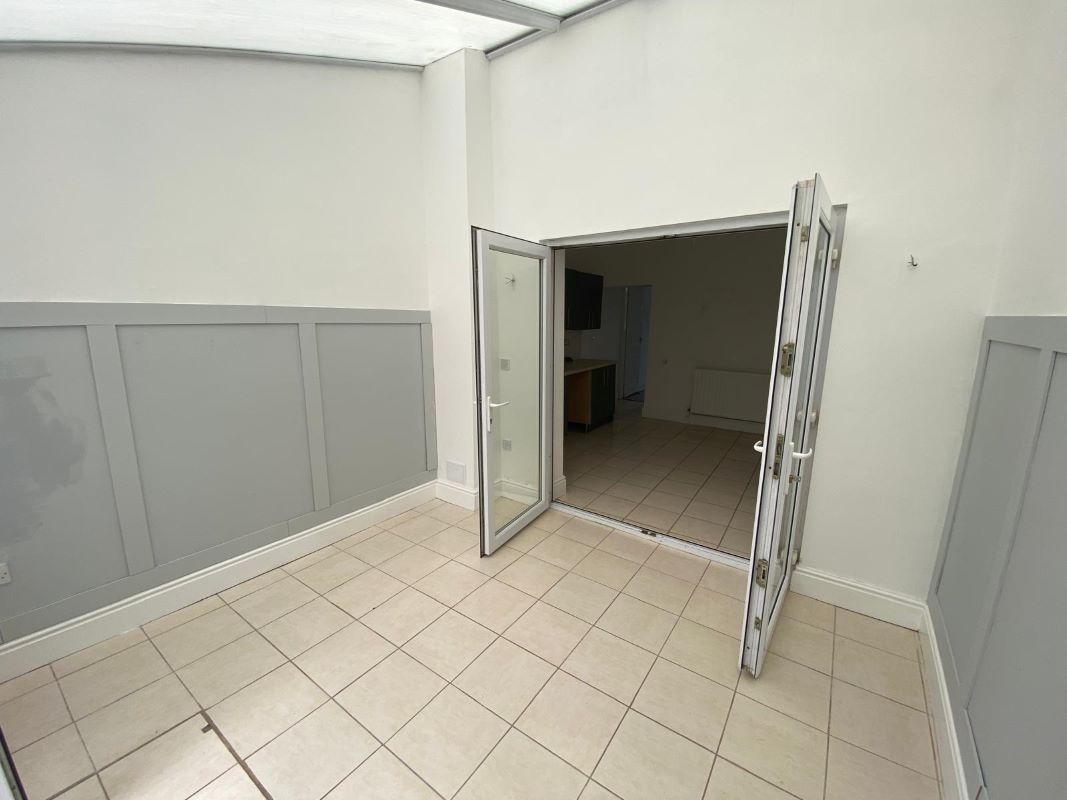 91 Foxhill Road, Carlton, Nottingham, NG4 1QS