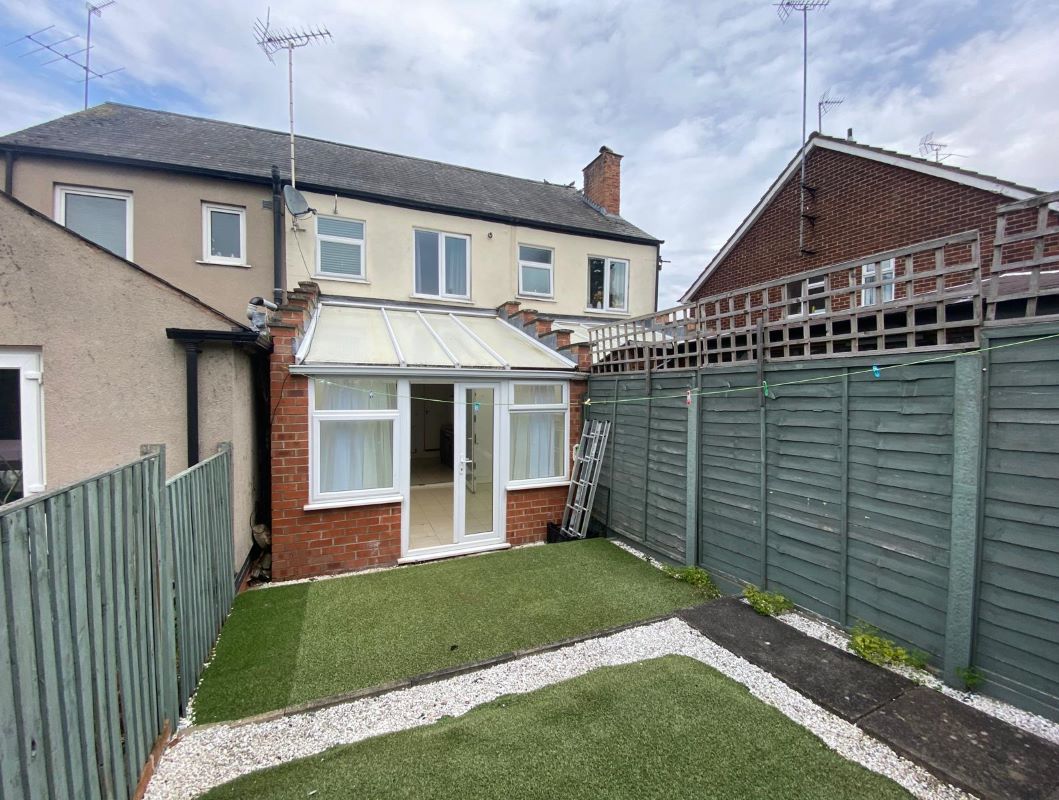 91 Foxhill Road, Carlton, Nottingham, NG4 1QS
