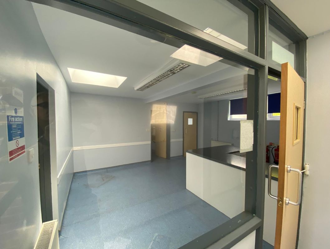 11 Haddon Crescent & 70 Attenborough Lane, Chilwell, Nottingham, NG9 5JW