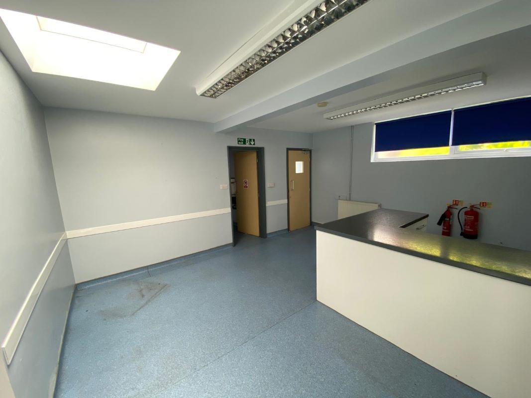 11 Haddon Crescent & 70 Attenborough Lane, Chilwell, Nottingham, NG9 5JW