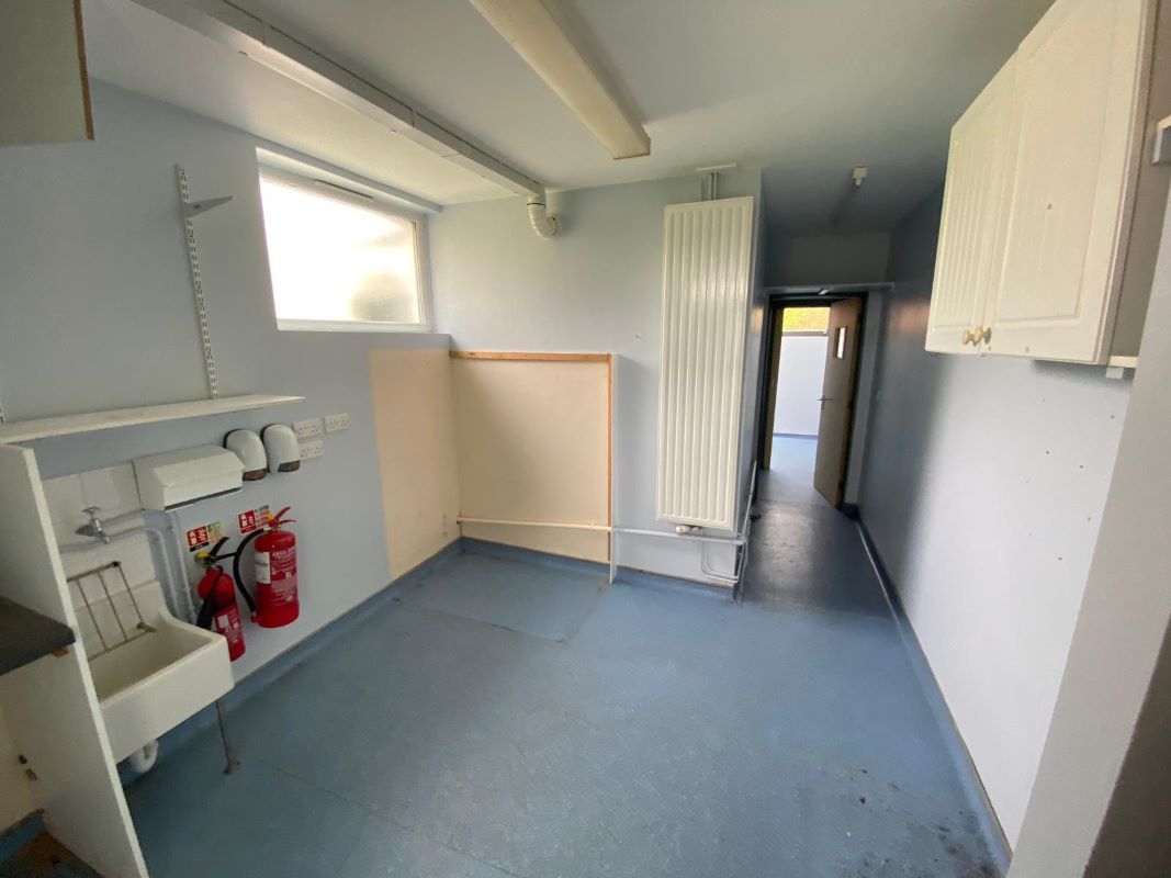 11 Haddon Crescent & 70 Attenborough Lane, Chilwell, Nottingham, NG9 5JW