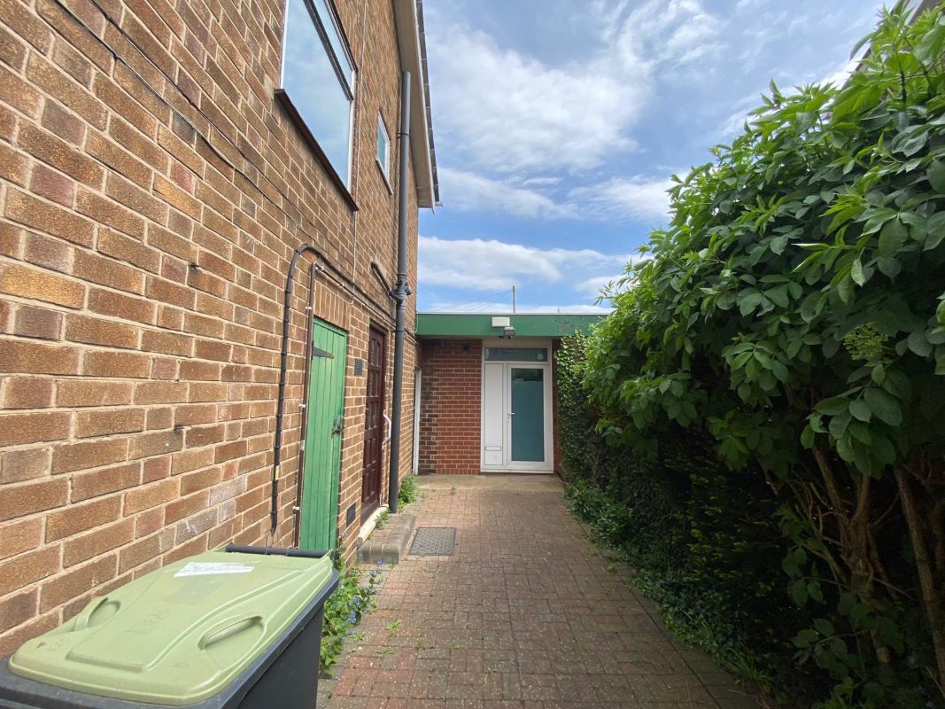 11 Haddon Crescent & 70 Attenborough Lane, Chilwell, Nottingham, NG9 5JW