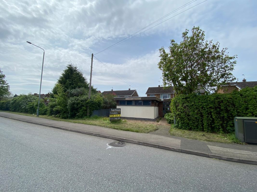 11 Haddon Crescent & 70 Attenborough Lane, Chilwell, Nottingham, NG9 5JW