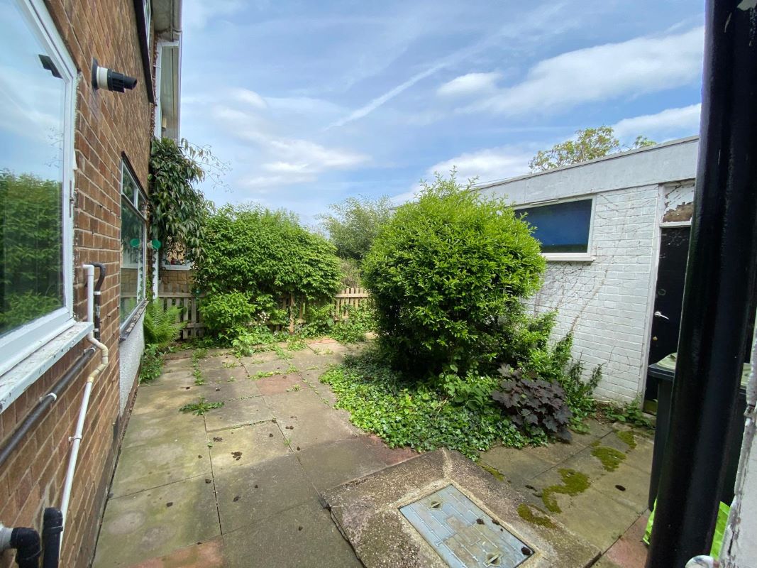 11 Haddon Crescent & 70 Attenborough Lane, Chilwell, Nottingham, NG9 5JW
