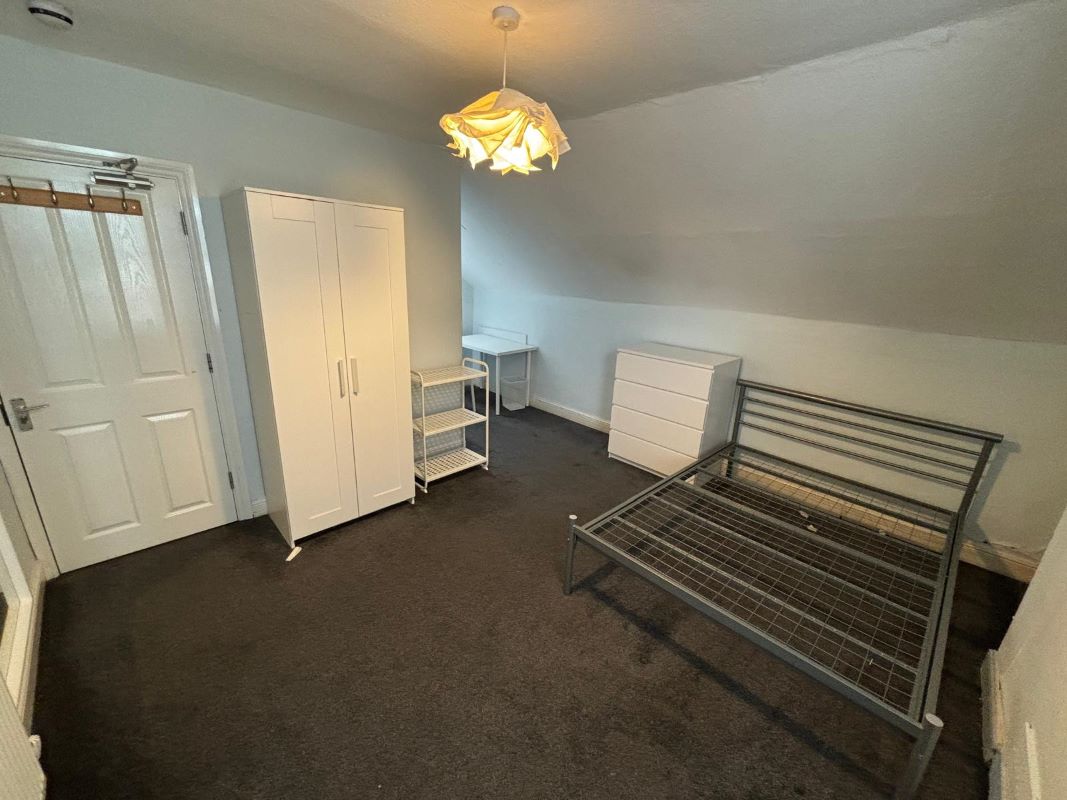 16 Radcliffe Road, West Bridgford, Nottingham, NG2 5FW