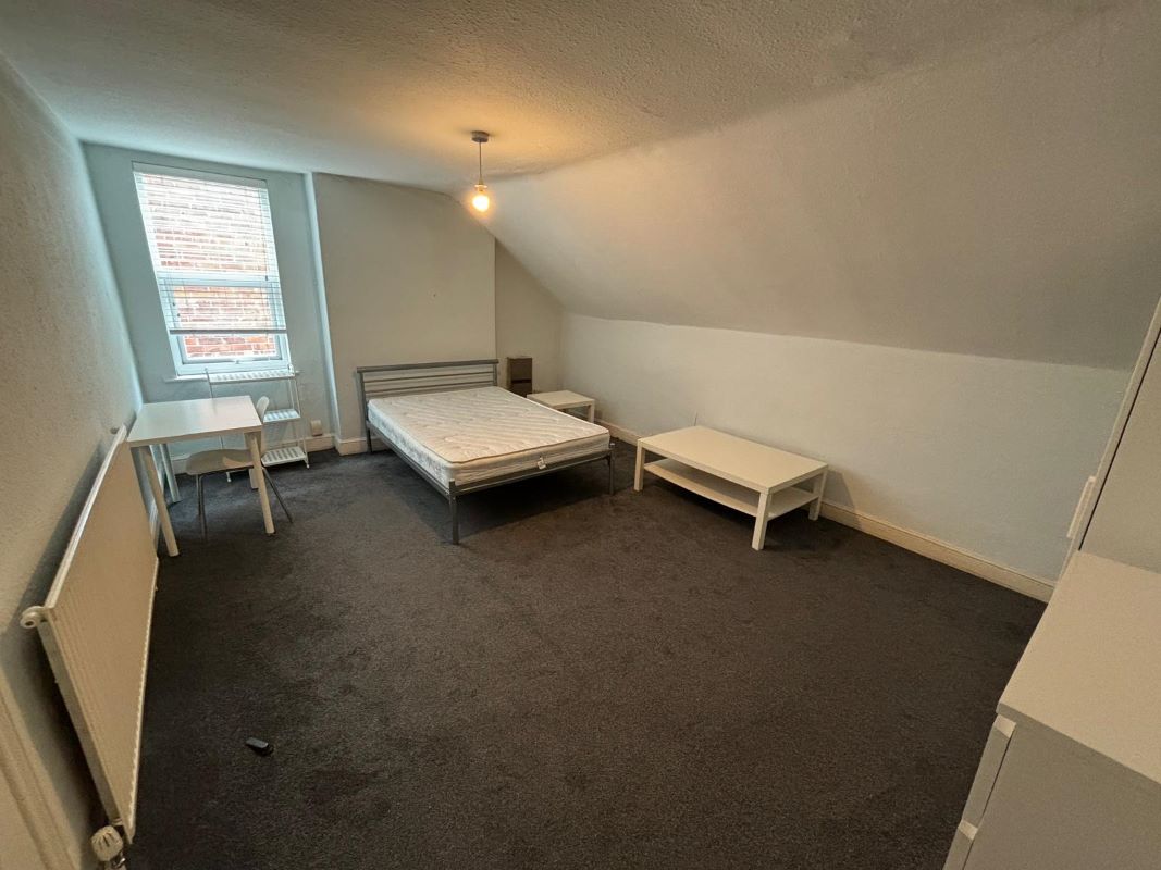 16 Radcliffe Road, West Bridgford, Nottingham, NG2 5FW